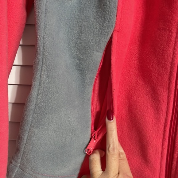 Like new Columbia zip up fleece jacket with two zippered pockets size large L - Picture 6 of 7